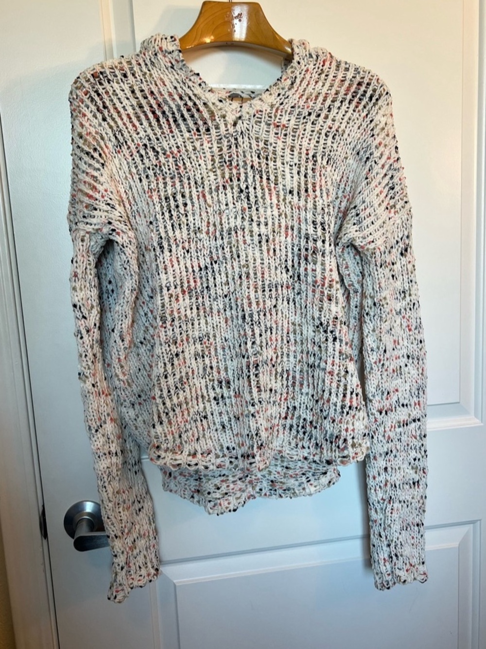 Cupio Cowl Neck Sweater White & Red Size Large NWT Knit Pullover Knitted hood